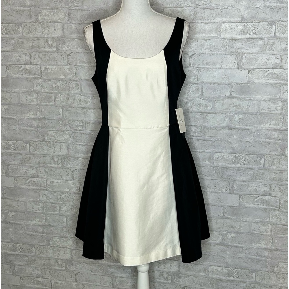 H by Halston cream and black sleeveless back zip dress size 10